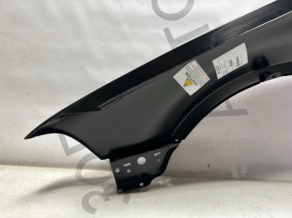 Крыло переднее правое Passat 2000-2005 B5