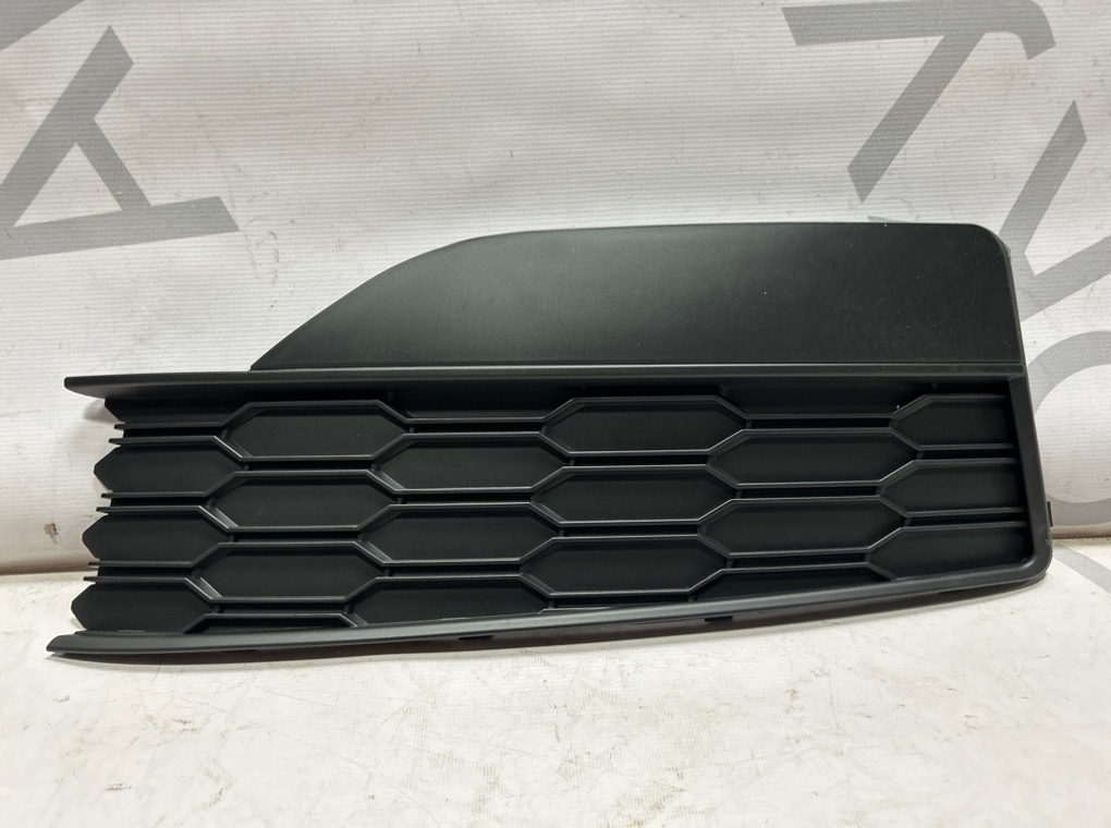 Запчасть решетка в бампер левая Skoda Rapid 2020- 2 ST-30-0031 новая Решетка в бампер левая Skoda Rapid 2020- 2 ST-30-0031 новая