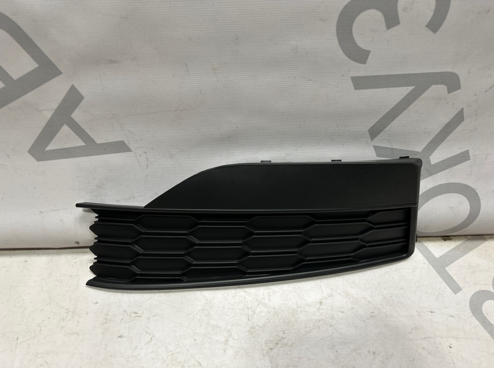 Решетка в бампер левая Rapid 2020- 2 Решетка в бампер левая Rapid 2020- 2