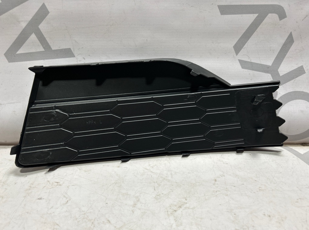 Решетка в бампер левая Rapid 2020- 2 Решетка в бампер левая Rapid 2020- 2