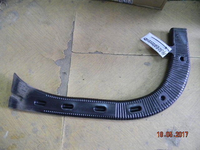 Воздуховод левый Renault Megane 2 2004 8200103613 Б/У