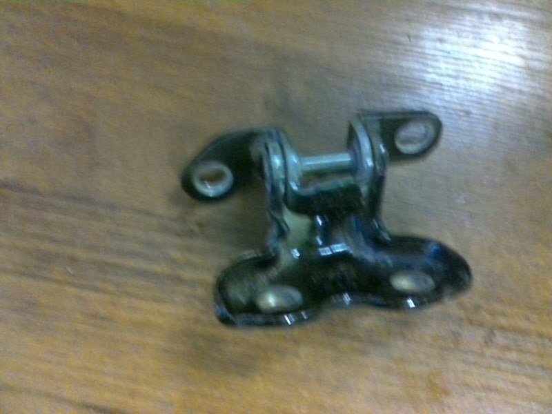 Петля двери передняя правая solano 2010 Петля двери передняя правая solano 2010