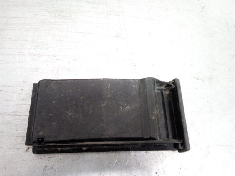 Запчасть пепельница Nissan Almera Classic 2006-2013 B10 6881095F0A Б/У Пепельница Nissan Almera Classic 2006-2013 B10 6881095F0A Б/У