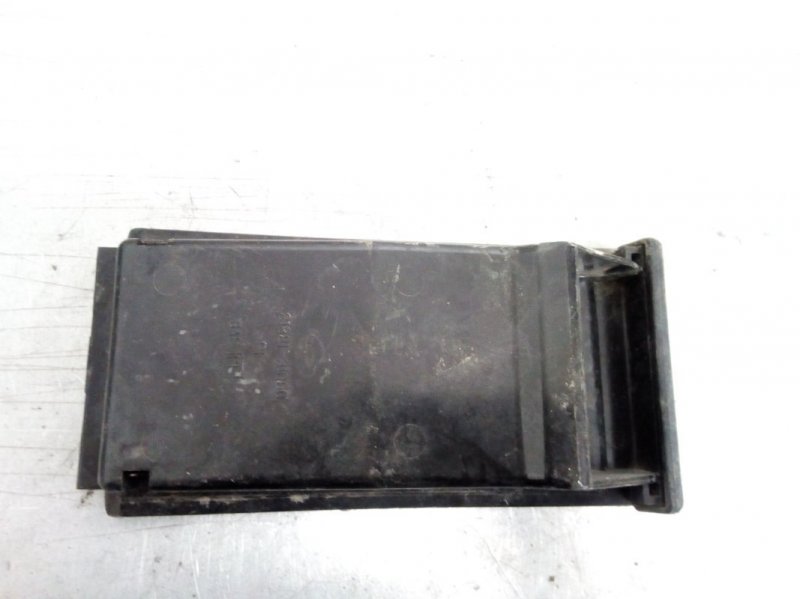 Пепельница Almera Classic 2006-2013 B10 Пепельница Almera Classic 2006-2013 B10
