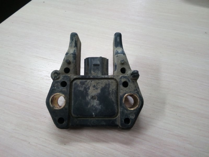 Датчик AIR BAG Subaru Legacy Outback B13