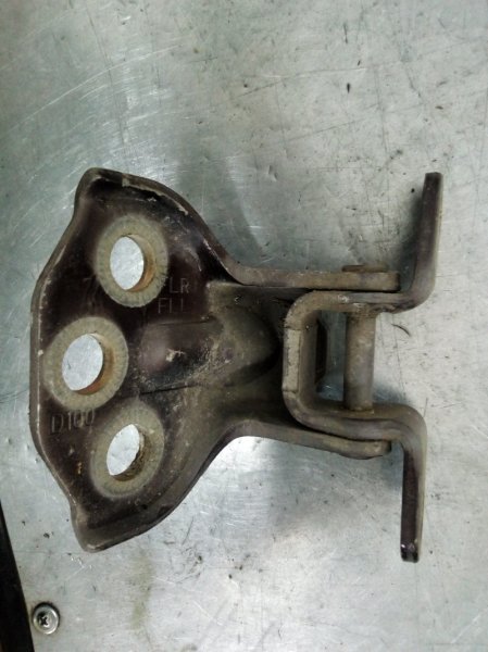 Петля двери SsangYong Kyron