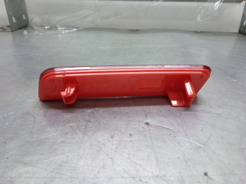 Отражатель задний правый Duster 2010-