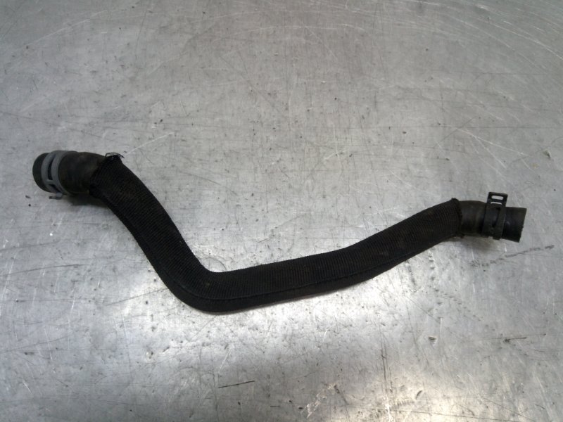 Патрубок охлаждения Audi Q7 4M 3.0 TDI Патрубок охлаждения Audi Q7 4M 3.0 TDI