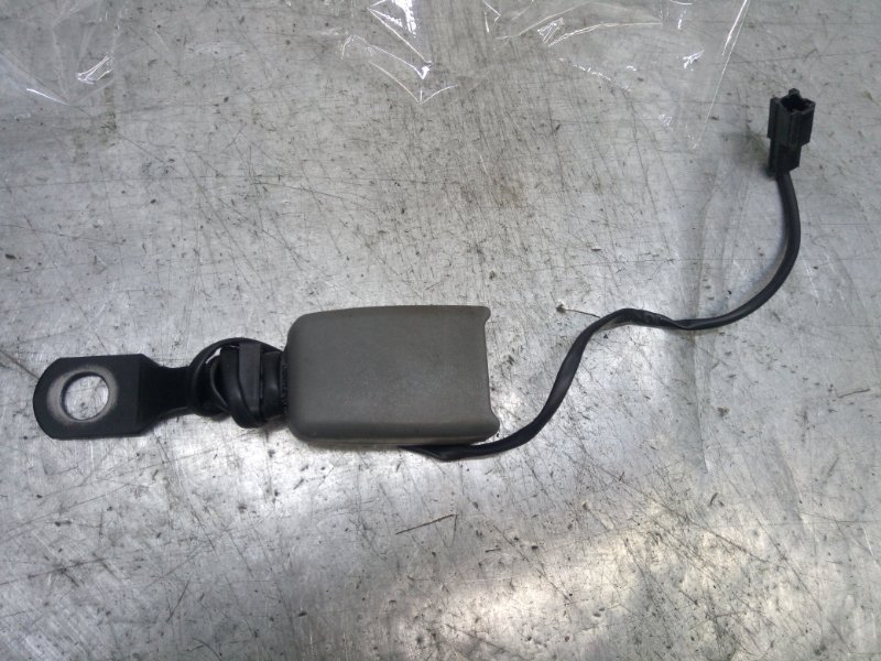 Запчасть ответная часть ремня безопасности передняя правая Chevrolet Lacetti ХЕТЧБЭК F16D3 96405842 Б/У Ответная часть ремня безопасности передняя правая Chevrolet Lacetti ХЕТЧБЭК F16D3 96405842 Б/У