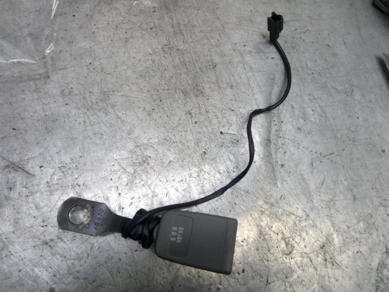 Ответная часть ремня безопасности передняя правая Lacetti ХЕТЧБЭК F16D3 Ответная часть ремня безопасности передняя правая Lacetti ХЕТЧБЭК F16D3