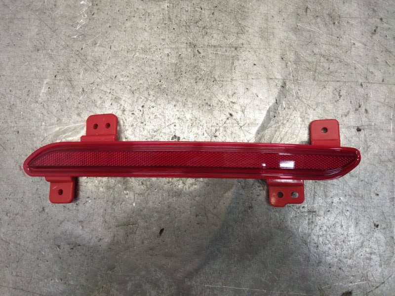 Отражатель в бампер катафот правый Haval F7 2019- 4135101XKQ00A новая