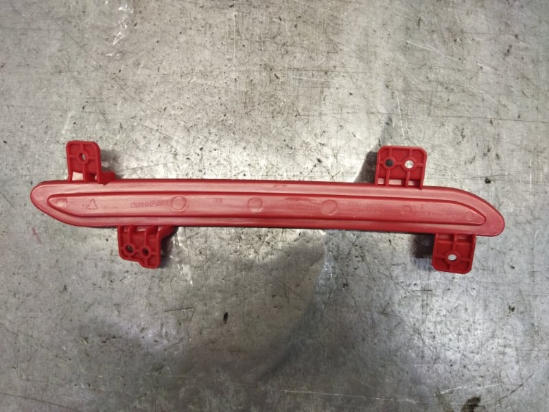 Отражатель в бампер катафот правый F7 2019-