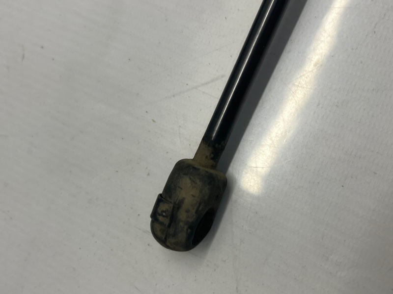 Амортизатор багажника Megane 2 2004