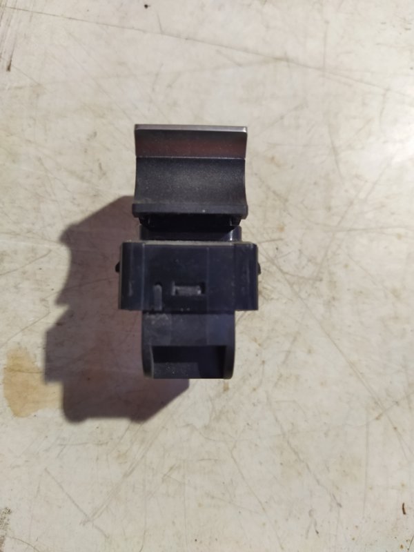 Кнопка стеклоподъемника задняя левая Q7 2015- 4M 3.0 TDI