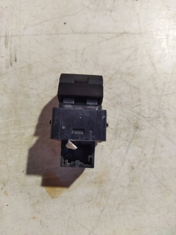 Кнопка стеклоподъемника задняя левая Q7 2015- 4M 3.0 TDI