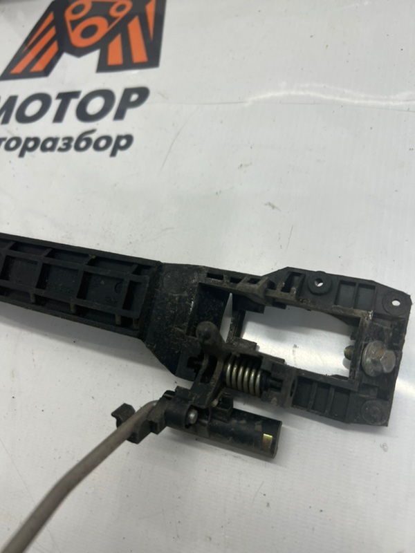 Кронштейн ручки передний левый Chery Bonus A13/ ZAZ Forza SQR477F Кронштейн ручки передний левый Chery Bonus A13/ ZAZ Forza SQR477F