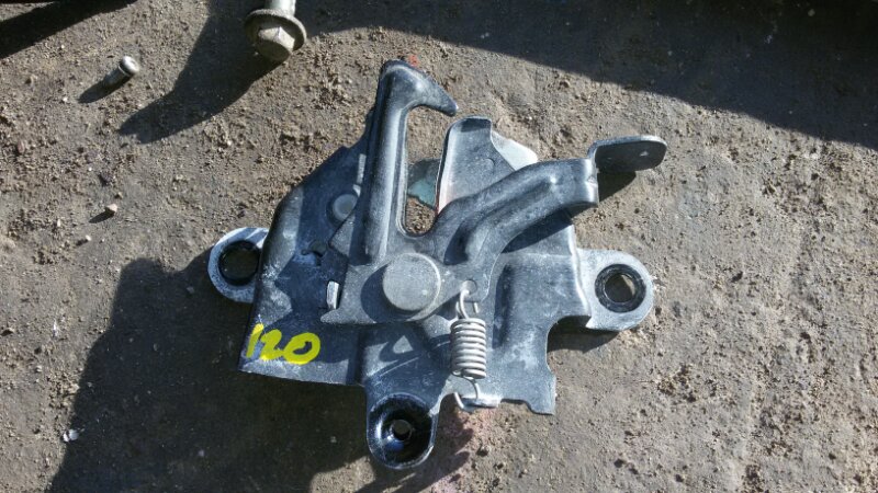 Замок капота Toyota Corolla Runx ZZE122 1ZZ-FE 2003 (б/у)