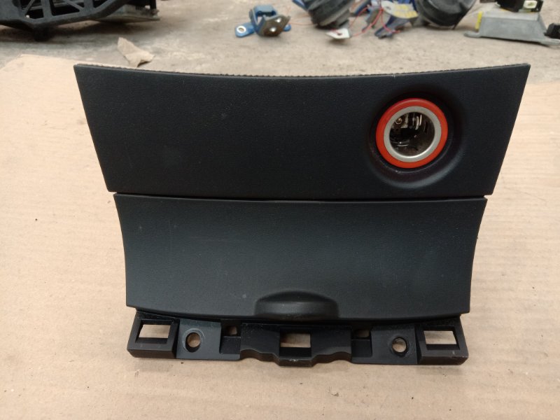 Пепельница Mazda Axela BKEP LF-DE 2005
