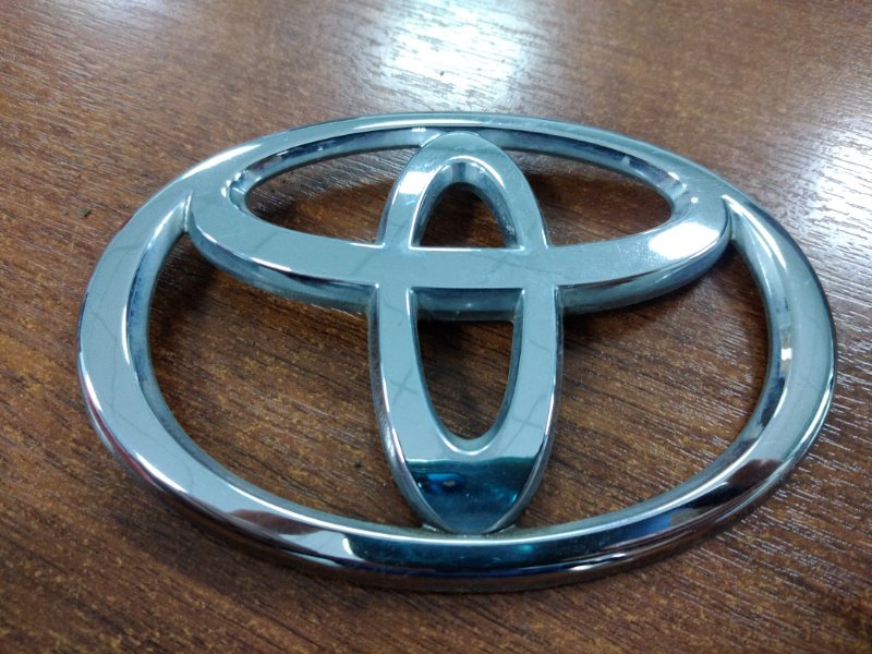 Эмблема Toyota Allex NZE121 1NZ-FE 2001 задняя