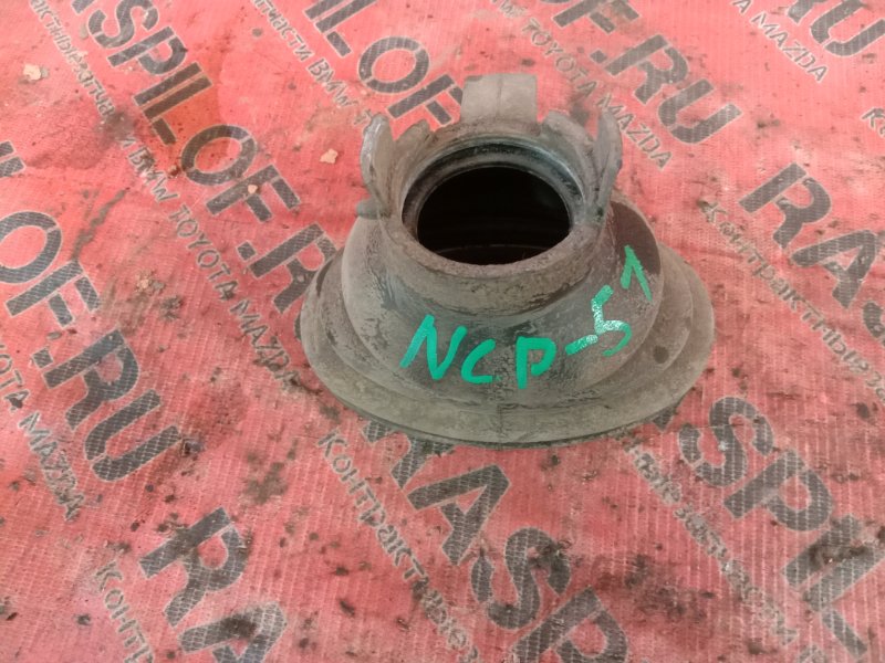 Кожух Toyota Probox NCP51 1NZ-FE 2004