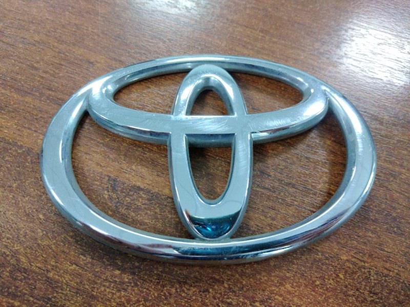 Эмблема Toyota Avensis AZT250 1AZ-FSE 2006 задняя