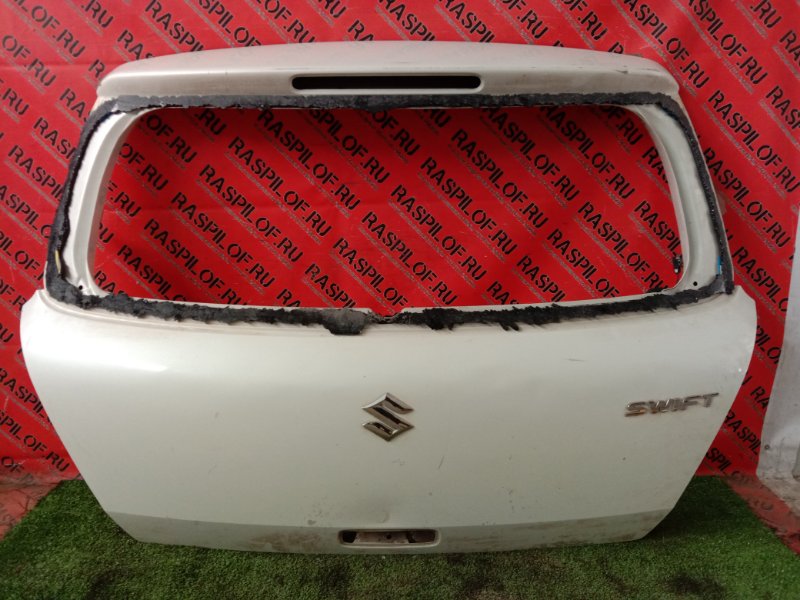 Дверь задняя багажника Suzuki Swift ZC71 K12B 2010