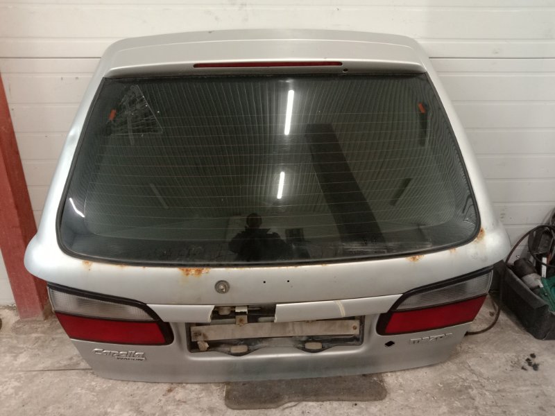 Дверь задняя багажника Mazda Capella GW8W FP 1998