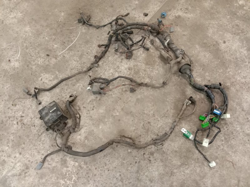 Блок реле и предохранителей Mazda Capella GW8W FP 1998
