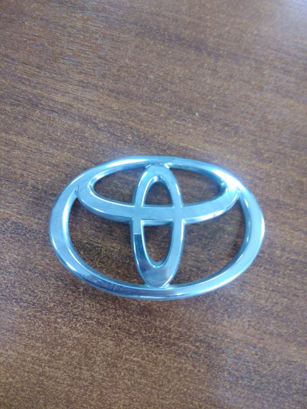 Эмблема Toyota Corolla Fielder NZE121 1NZ-FE 2001