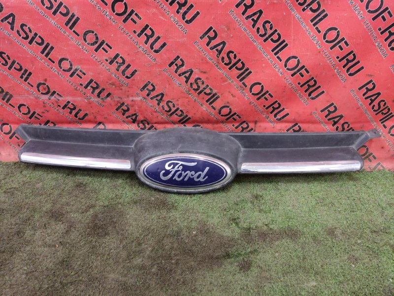 Решетка радиатора Ford Focus CB8 XTDA 2013