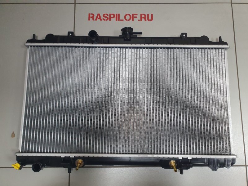 Радиатор двигателя Nissan Sunny B15 QG15DE 2000