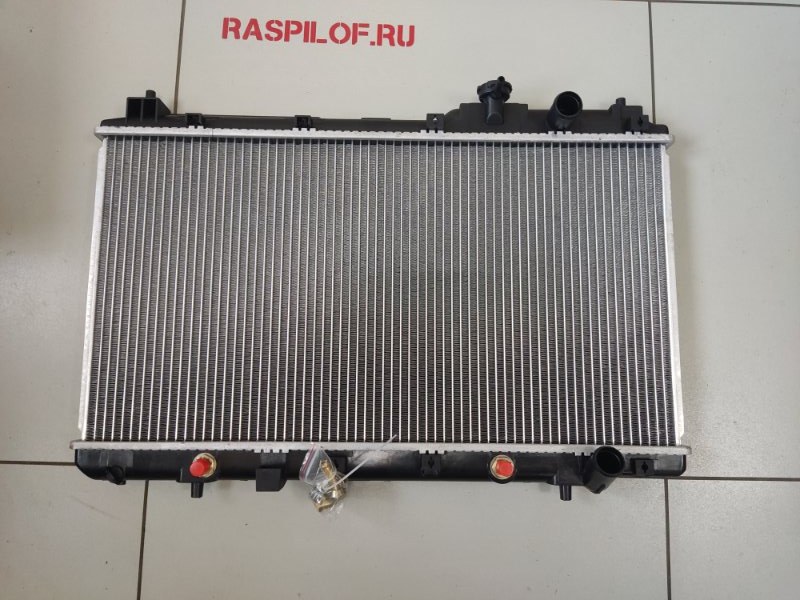 Радиатор двигателя Honda Cr-V RD1 2001