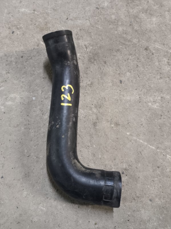 Патрубок Toyota Corolla Fielder ZZE123 1ZR-FE