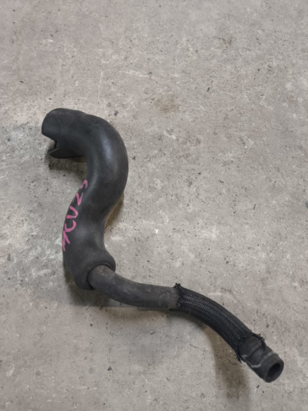 Патрубок Toyota Harrier MCU 35 1MZ-FE