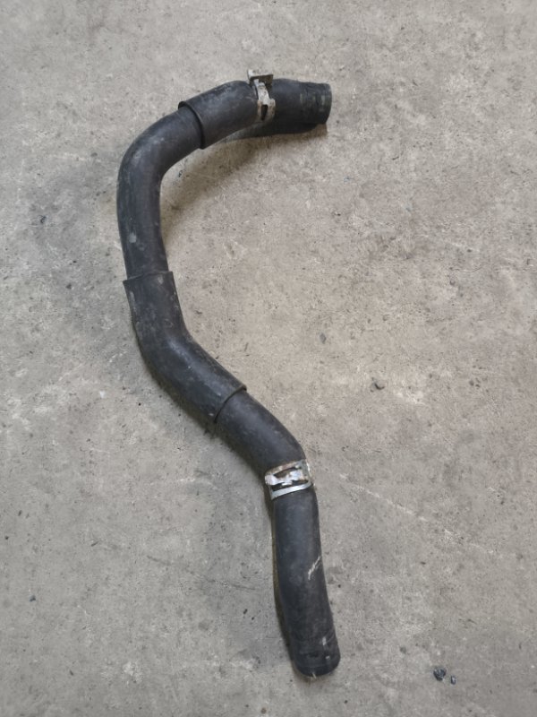 Патрубок Toyota Corolla Fielder NZE141 1NZ-FE
