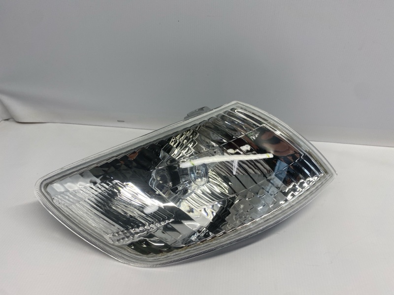 Поворотник Toyota Corona Premio AT211 2000 передний правый