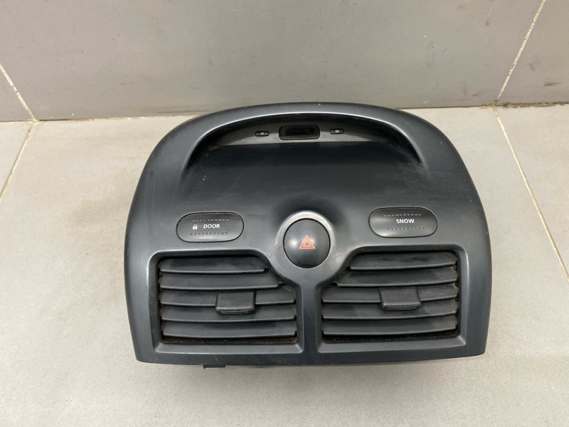Дефлектор воздушный NISSAN Almera Classic B10 QG16 2008 (б/у)