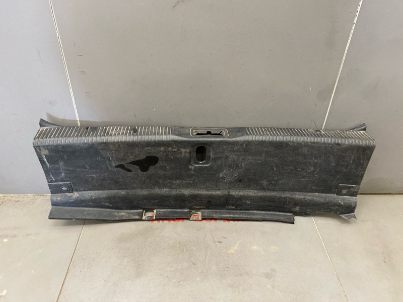 Накладка замка багажника Nissan Almera Classic B10 QG16 2008