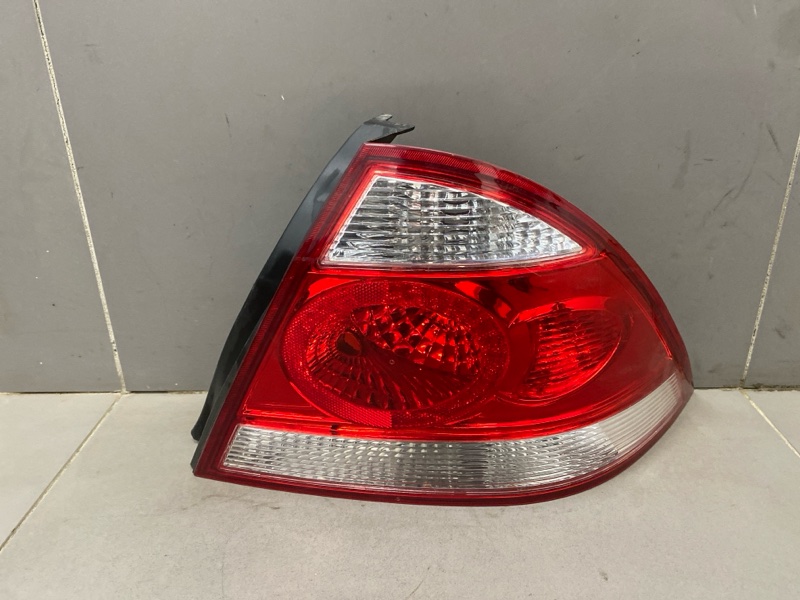 Фонарь стоп-сигнала NISSAN Almera Classic B10 QG16 2008 правый (б/у)