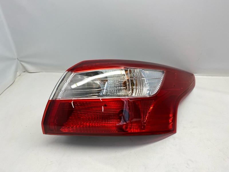 Фонарь стоп-сигнала FORD FOCUS CB8 2013 правый