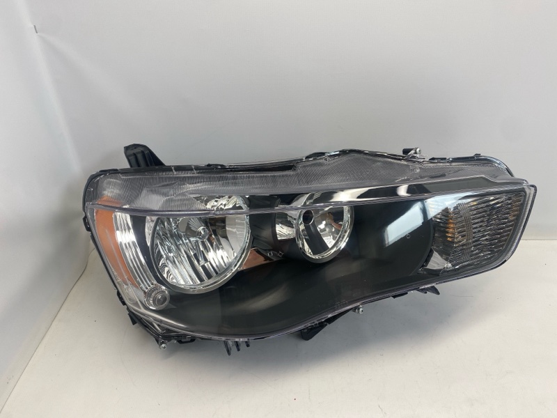 Фара Mitsubishi Outlander CW6W 2011 правая