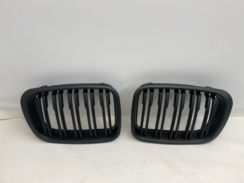 Решетка радиатора BMW 3-SERIES E46 1999