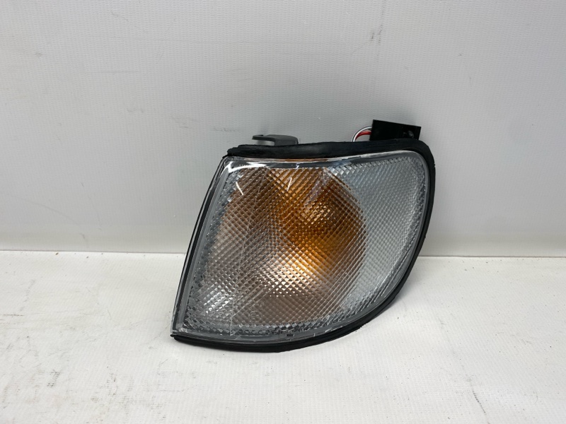 Поворотник NISSAN SUNNY B13 1992 левый