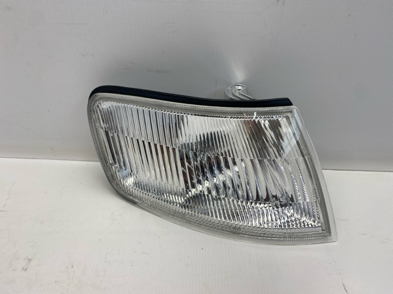 Поворотник Honda Accord CD5 1997 передний правый