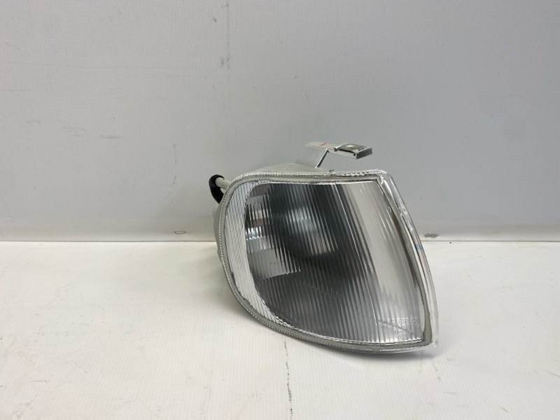 Поворотник Volkswagen Polo 6N1 1998 передний правый