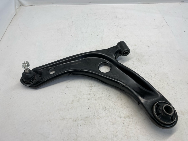 Рычаг подвески Toyota YARIS KSP90 2008 передний левый