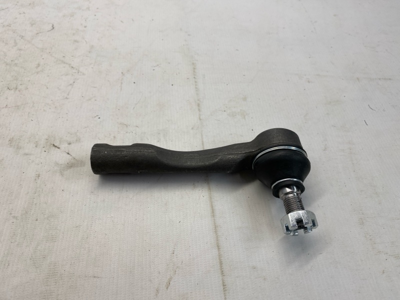 Наконечник рулевой Toyota Mark II GX110 2001