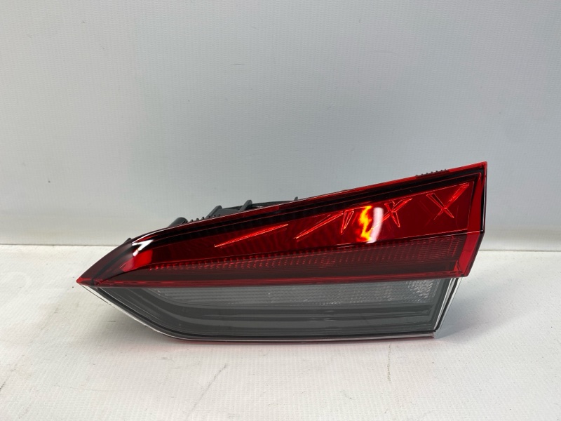 Фонарь стоп-сигнала SKODA RAPID NK6 2021 правый