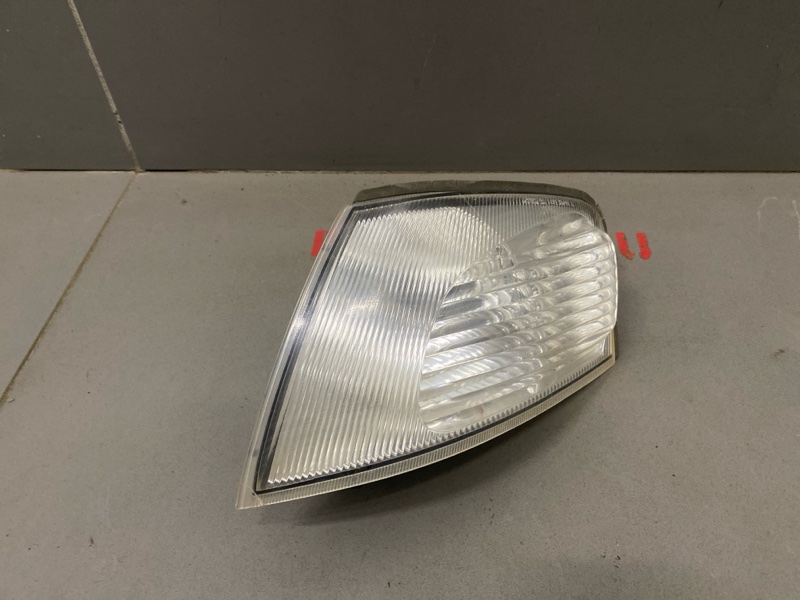Поворотник NISSAN Wingroad WFY11 QG15DE 2000 левый (б/у)