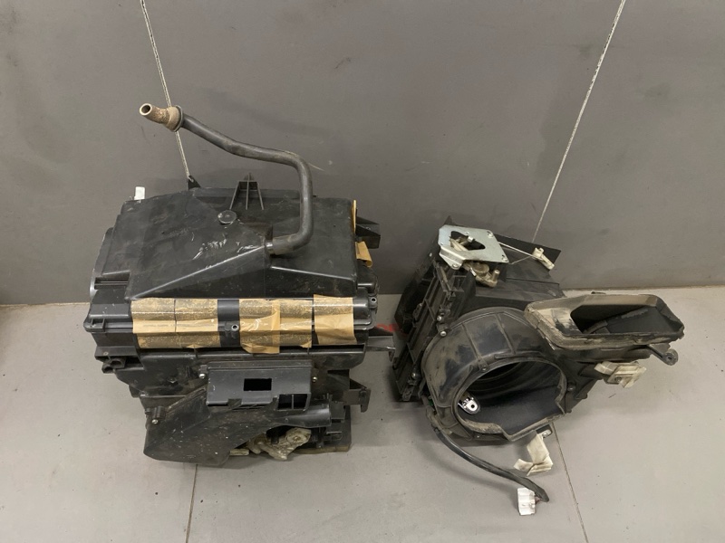 Корпус печки NISSAN Wingroad WFY11 QG15DE 2000 (б/у)